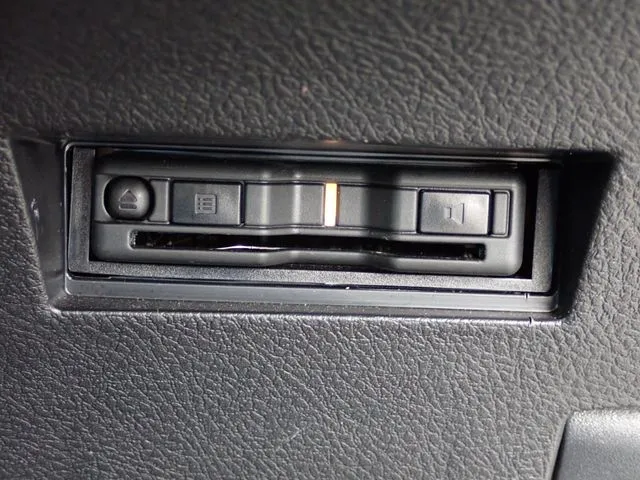 カローラアクシオ ハイブリッド(トヨタ)の車両写真