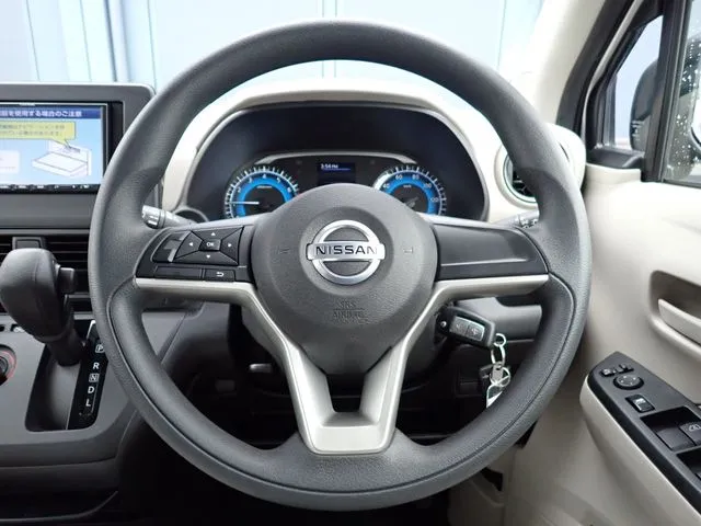 デイズ(ニッサン)の車両写真