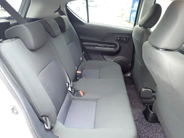アクア(トヨタ)の車両写真