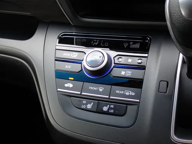 フリードプラス(ホンダ)の車両写真