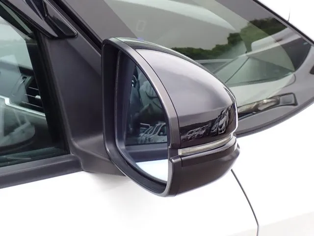 フリードプラス(ホンダ)の車両写真