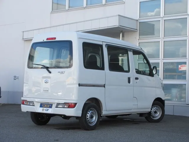 ハイゼットカーゴ 4WD(ダイハツ)の車両写真