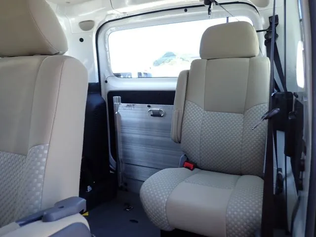 NV200バネットバン(ニッサン)の車両写真