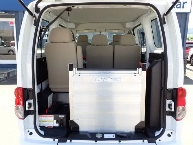 NV200バネットバン(ニッサン)の車両写真
