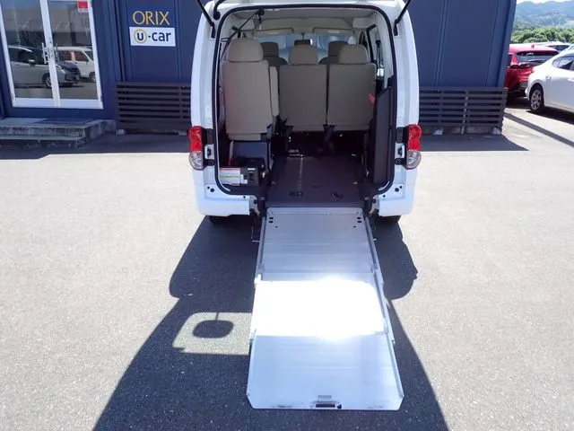 NV200バネットバン(ニッサン)の車両写真