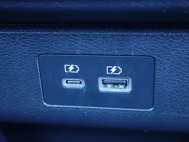 セレナ(ニッサン)の車両写真