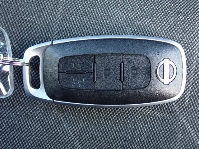 セレナ(ニッサン)の車両写真