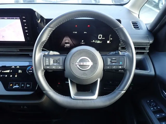 セレナ(ニッサン)の車両写真