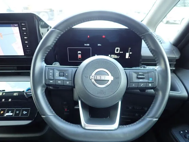 セレナ(ニッサン)の車両写真