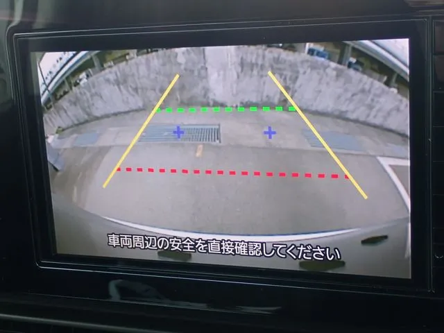 セレナ(ニッサン)の車両写真