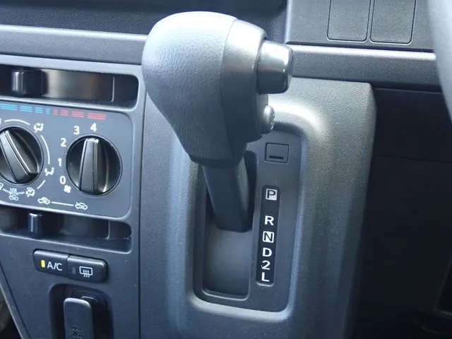 ハイゼットカーゴ(ダイハツ)の車両写真
