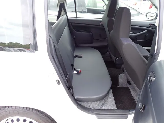 プロボックスバン　２ＷＤ（トヨタ）の車両写真