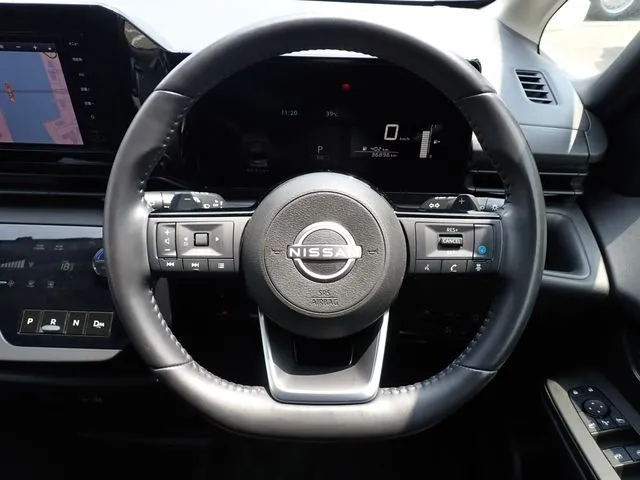 セレナ(ニッサン)の車両写真