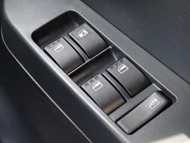 ミラ イース(ダイハツ)の車両写真