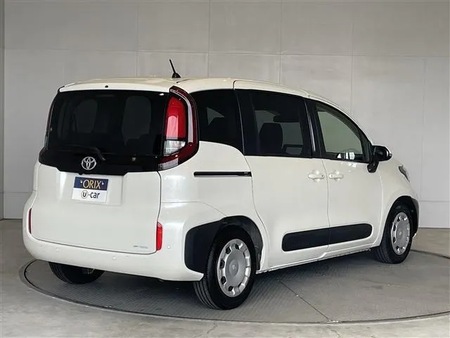 シエンタ(トヨタ)の車両写真