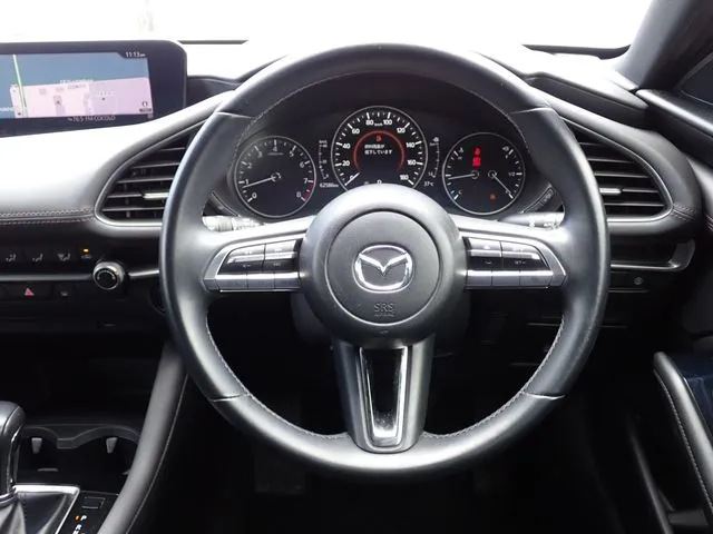 MAZDA3 ファストバック(マツダ)の車両写真