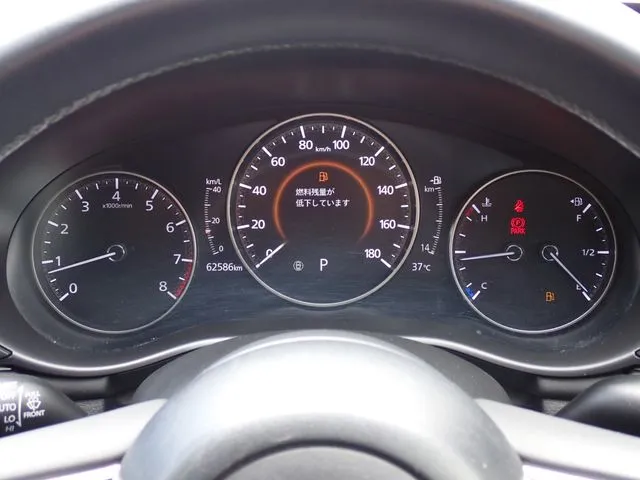 MAZDA3 ファストバック(マツダ)の車両写真