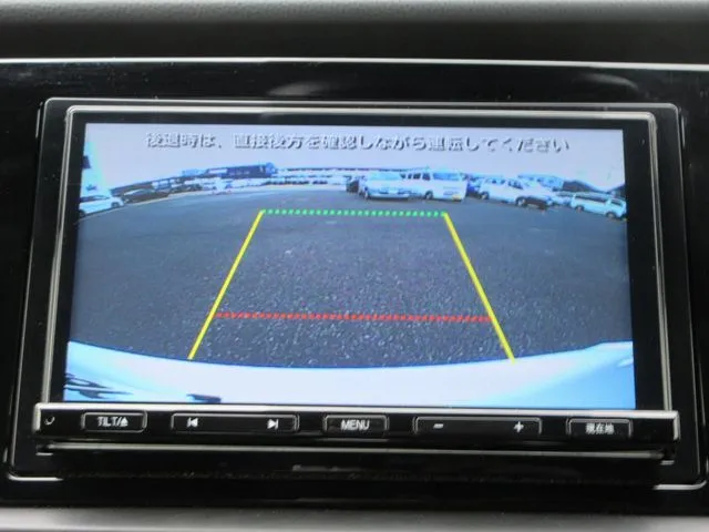 フィット　ｅ：ＨＥＶ　４ＷＤ（ホンダ）の車両写真