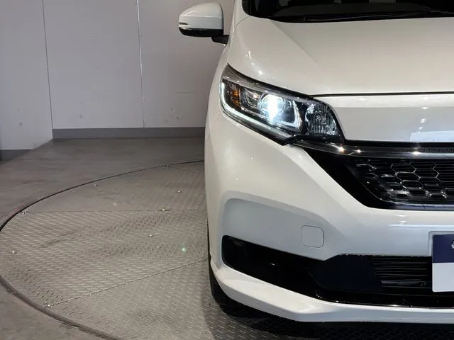 フリードプラス ハイブリッド(ホンダ)の車両写真