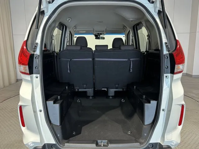 フリードプラス ハイブリッド(ホンダ)の車両写真