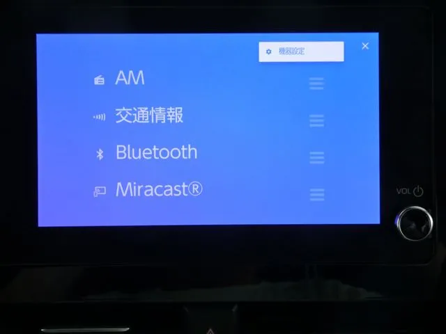 ヴォクシー（トヨタ）の車両写真
