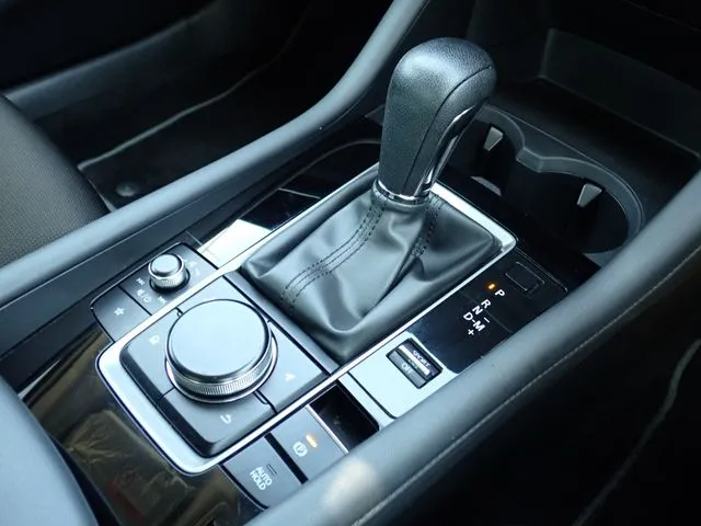 マツダ MAZDA3 セダン