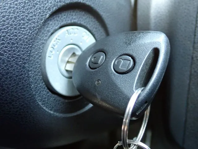 ミラ イース(ダイハツ)の車両写真