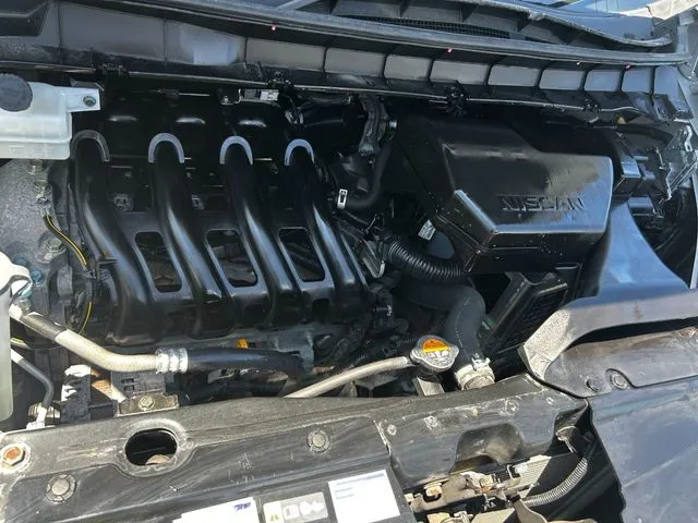 セレナ（ニッサン）の車両写真