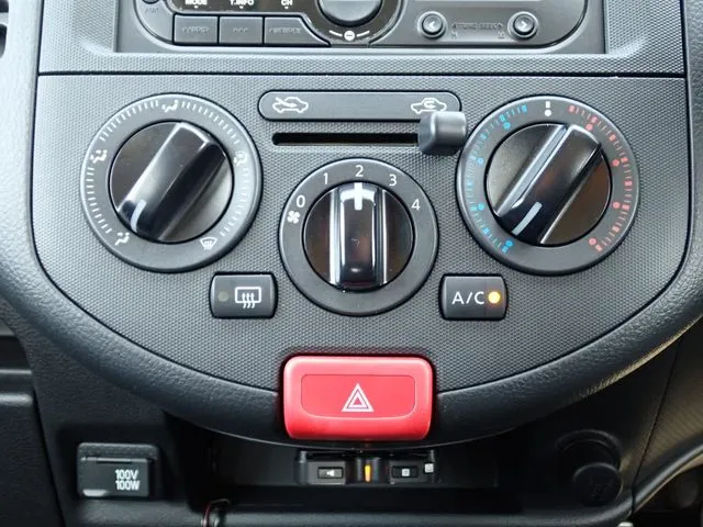 NV150 AD 2WD(ニッサン)の車両写真