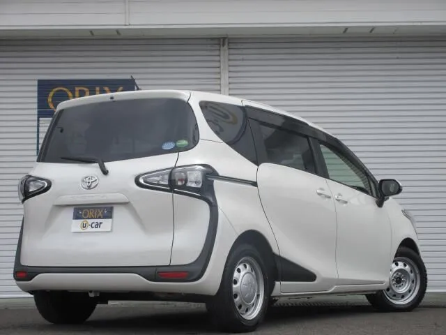 シエンタ(トヨタ)の車両写真