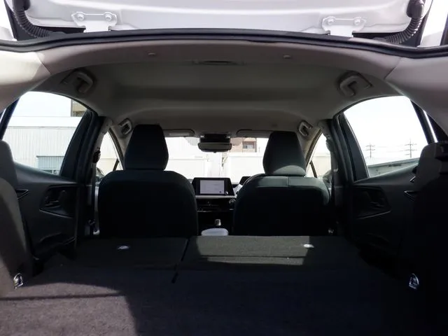 プリウス（トヨタ）の車両写真