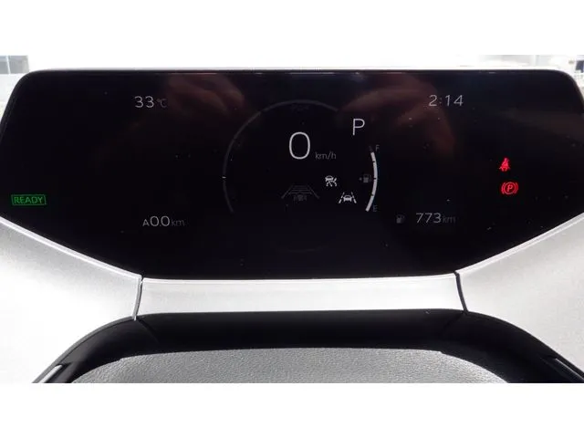 プリウス（トヨタ）の車両写真