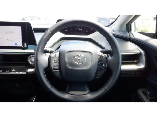 プリウス（トヨタ）の車両写真