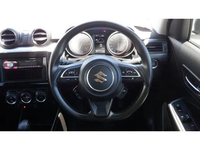 スイフト(スズキ)の車両写真