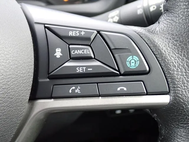 ｅＫクロス（ミツビシ）の車両写真