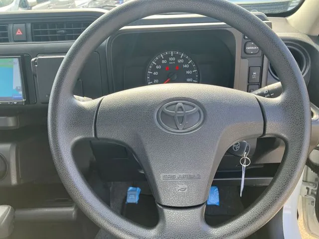 トヨタ プロボックスバン 4WD