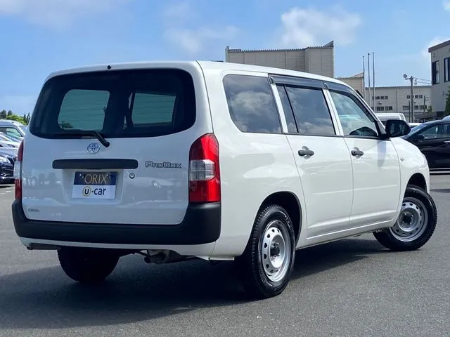 トヨタ プロボックスバン 4WD