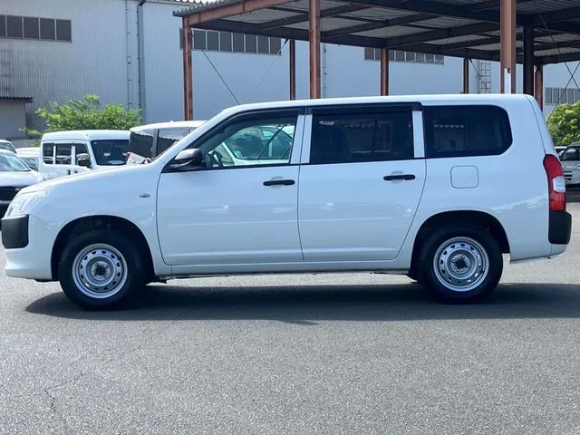 トヨタ プロボックスバン 4WD