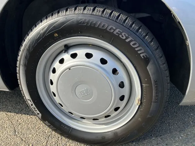 フィット e:HEV 4WD(ホンダ)の車両写真