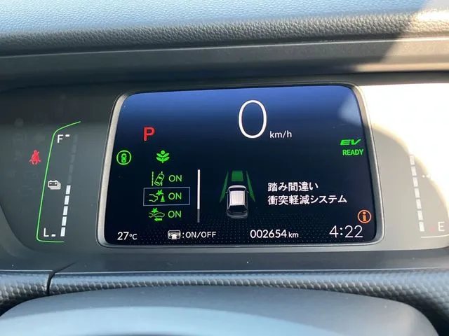 フィット e:HEV 4WD(ホンダ)の車両写真