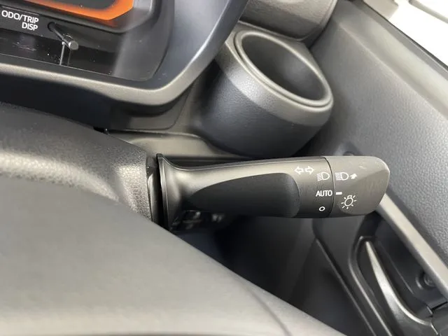 ミラ イース(ダイハツ)の車両写真