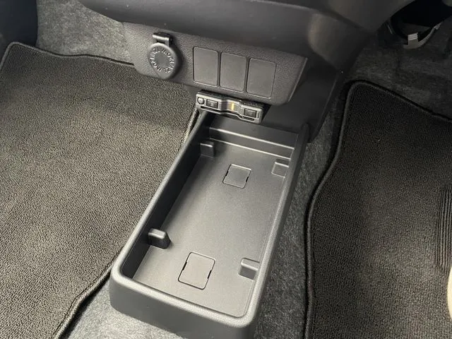 ミラ イース(ダイハツ)の車両写真