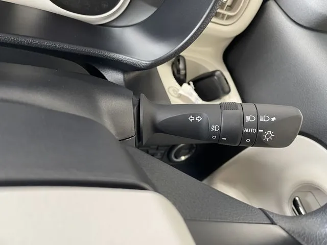 ムーヴ　キャンバス（ダイハツ）の車両写真