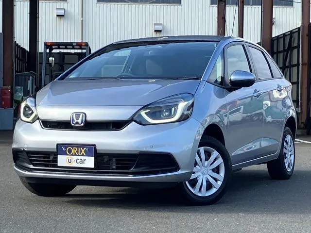フィット e:HEV 4WD(ホンダ)の車両写真