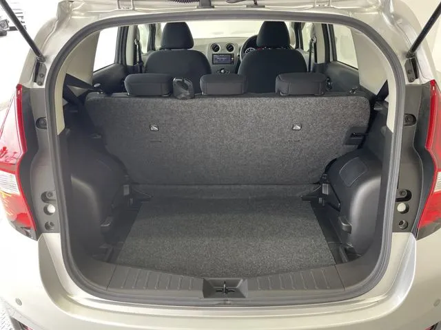 ノート(ニッサン)の車両写真