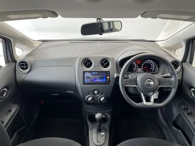 ノート(ニッサン)の車両写真