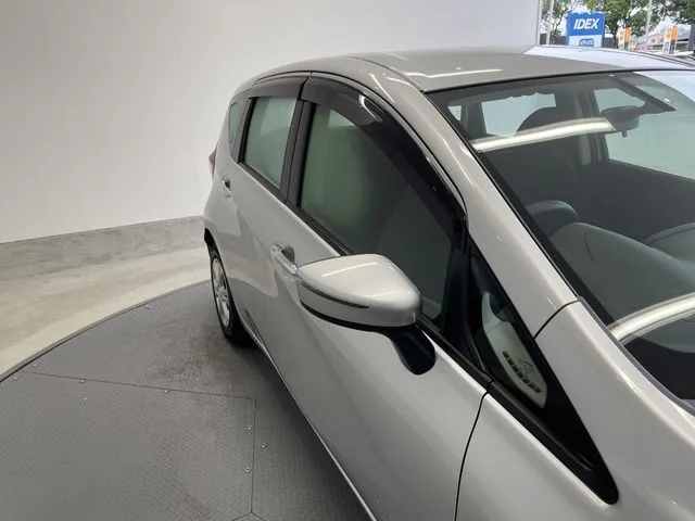 ノート(ニッサン)の車両写真