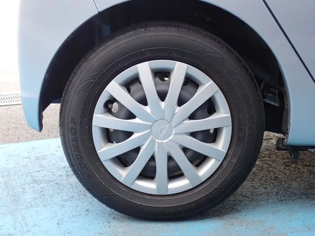 ダイハツ　ミラ　イース