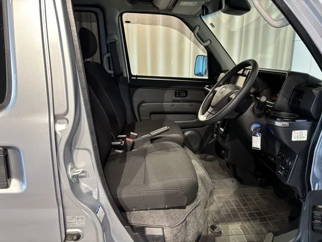 ピクシス バン 4WD(トヨタ)の車両写真