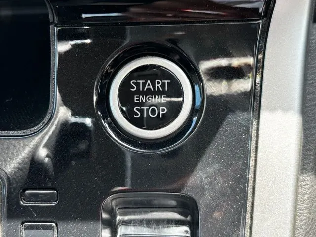 セレナ Sハイブリッド(ニッサン)の車両写真